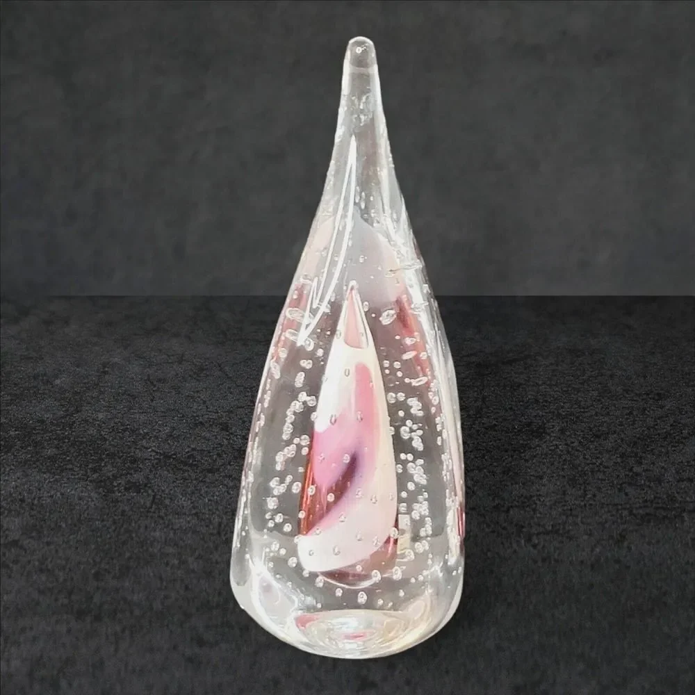 Poland 24% Lead‎ Crystal Hersey's Kiss Shaped Paperweight Red Design